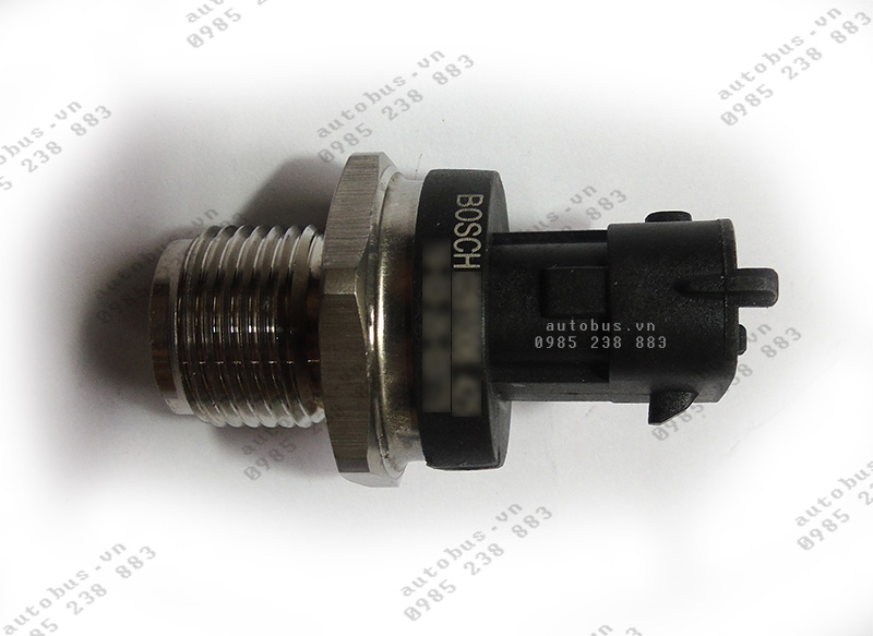 Cảm biến ống dầu động cơ xe khách